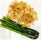 Lobster Mac&Cheese with Grilled Asparagus