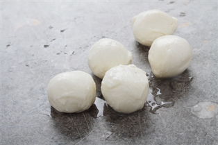 Mozzarella Pearls (8oz.)