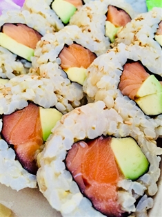 Spicy Tuna Roll With Brown Rice