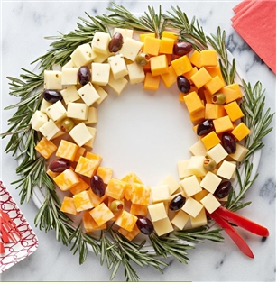 Holiday Cheese Wreath